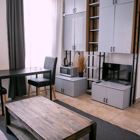 Color Apartments Street Blanari 12 Букурещ Екстериор снимка