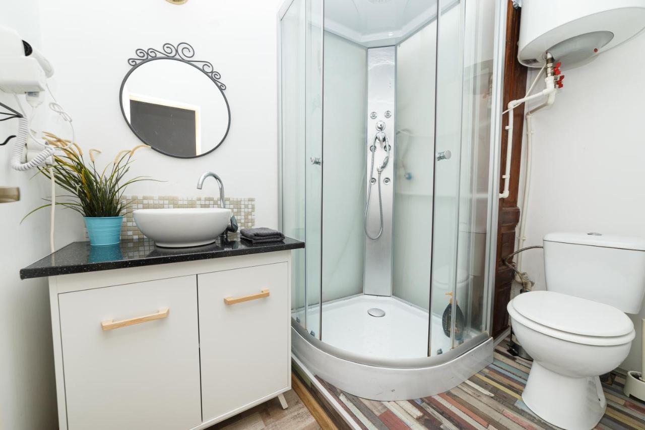 Color Apartments Street Blanari 12 Букурещ Екстериор снимка