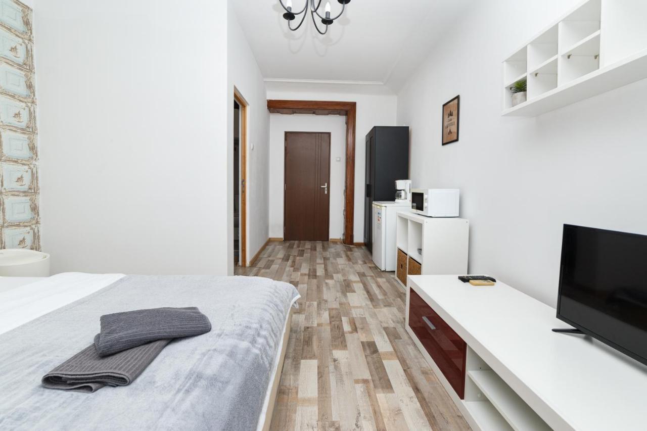Color Apartments Street Blanari 12 Букурещ Екстериор снимка
