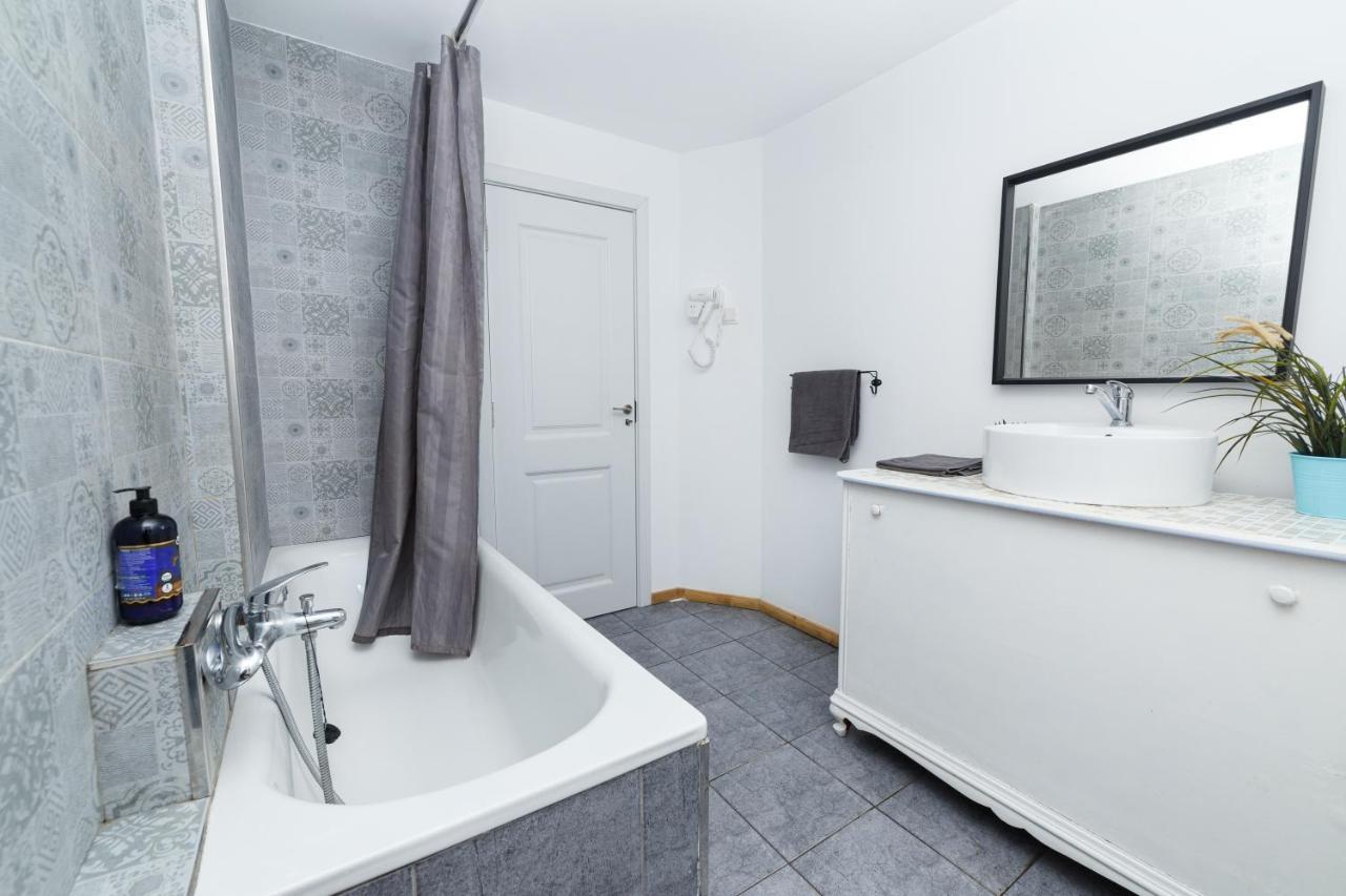 Color Apartments Street Blanari 12 Букурещ Екстериор снимка