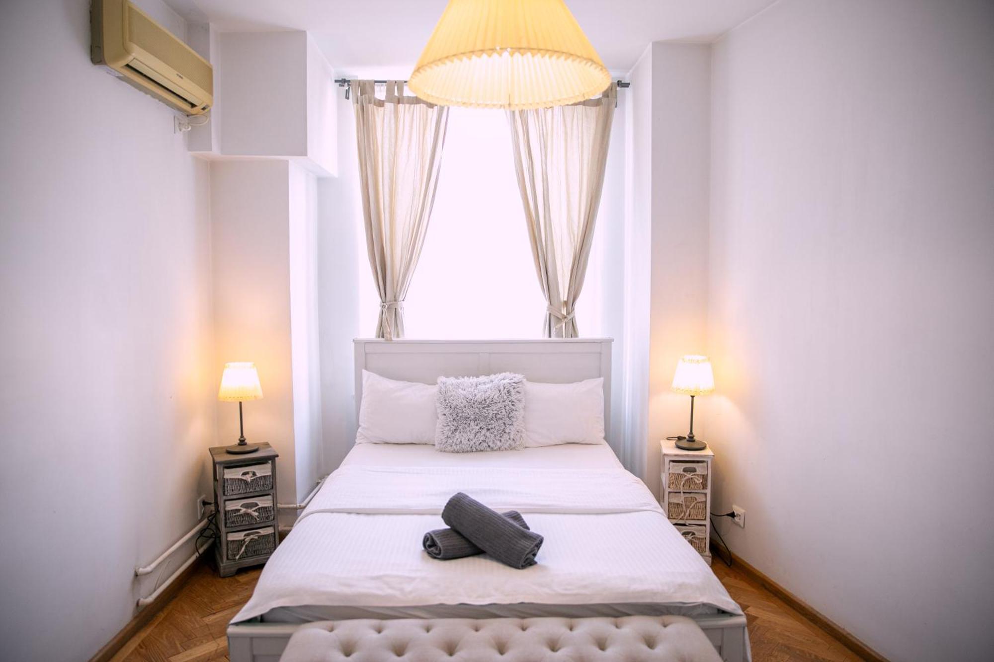 Color Apartments Street Blanari 12 Букурещ Екстериор снимка
