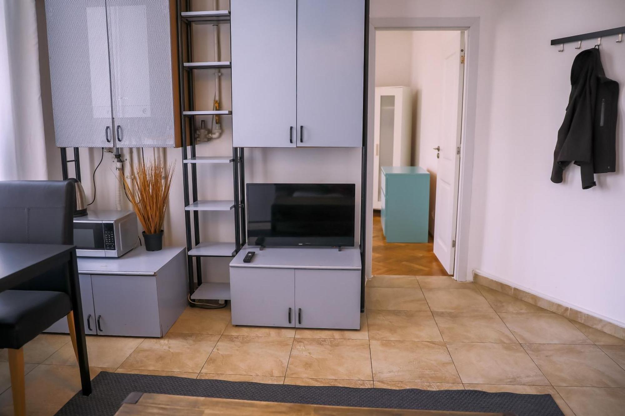 Color Apartments Street Blanari 12 Букурещ Екстериор снимка