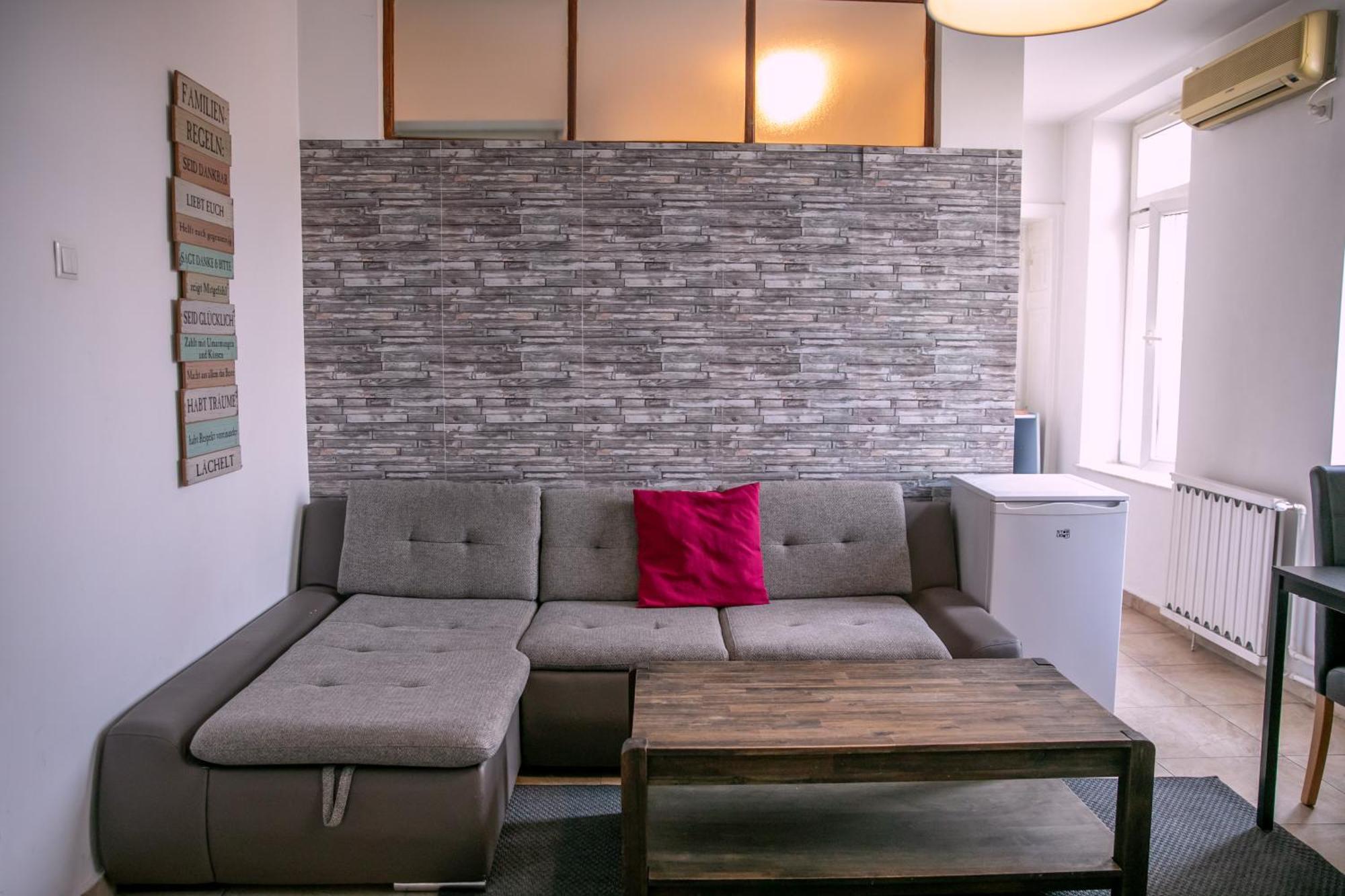 Color Apartments Street Blanari 12 Букурещ Екстериор снимка